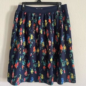 Merona floral Navy pleated skirt size M midi pull on spring summer modest chic